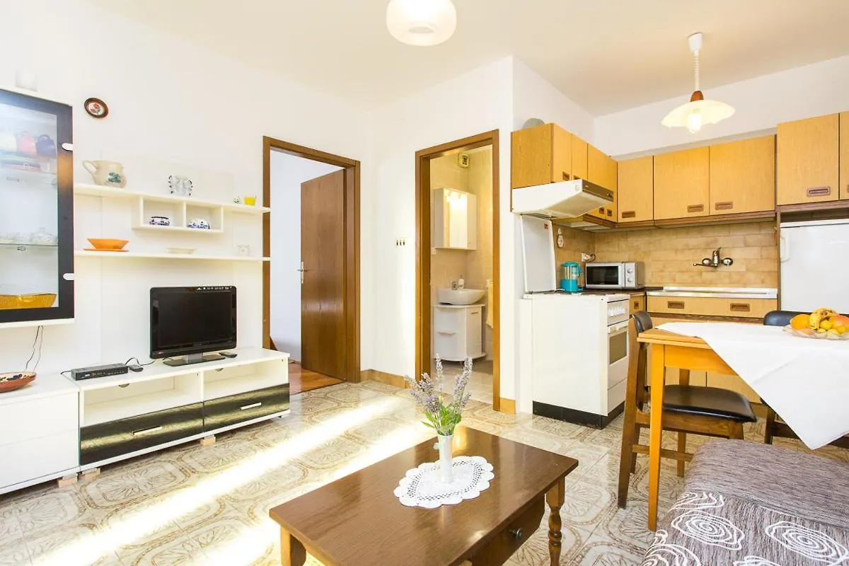 Apartment Robi Punat Croatia