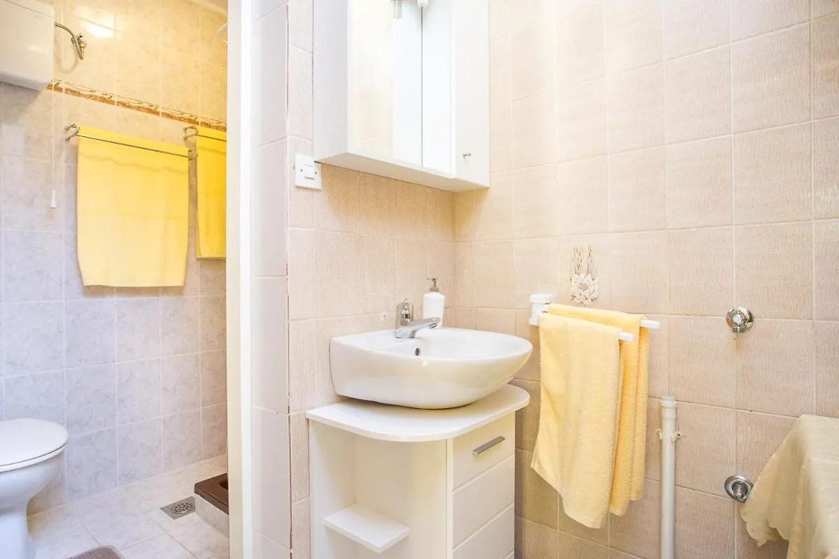 Apartment Robi Punat